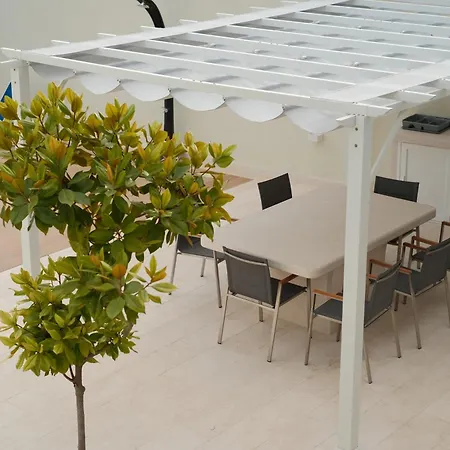 فيلة Judita Dubrovnik *